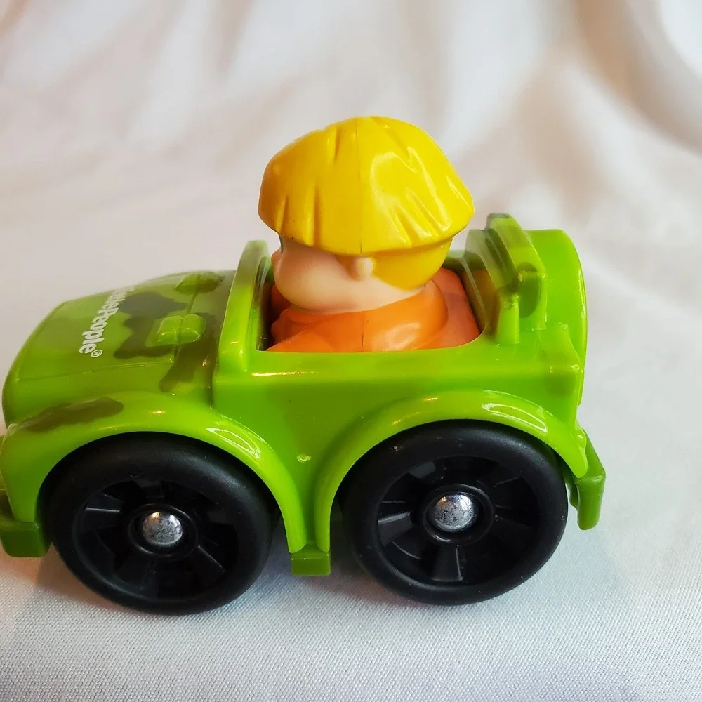 Fisher Price Little People Wheelies‎ Eddie In Camoflauge Jeep Vehicle Safari